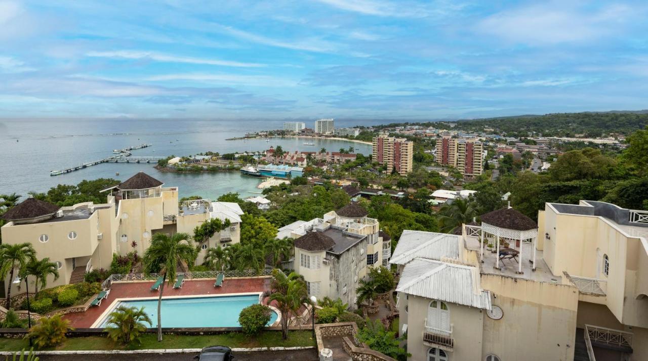 Pampered In Paradise Near Ian Fleming Airport Ocj Ocho Rios Kültér fotó
