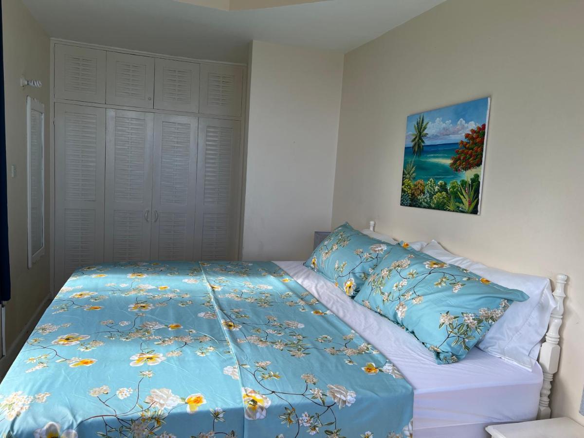Pampered In Paradise Near Ian Fleming Airport Ocj Ocho Rios Kültér fotó